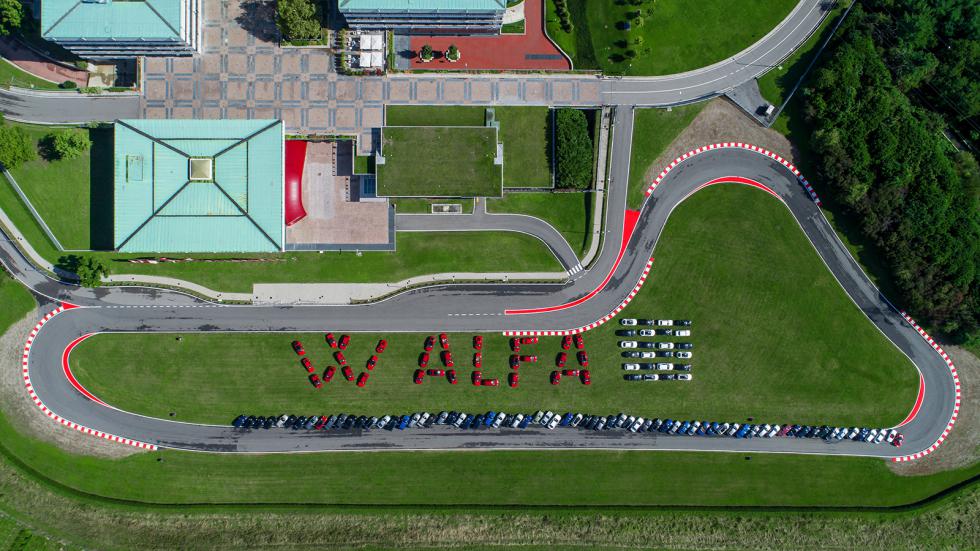 115 μοναδικές Alfa Romeo τίμησαν τα 115α γενέθλια της μάρκας